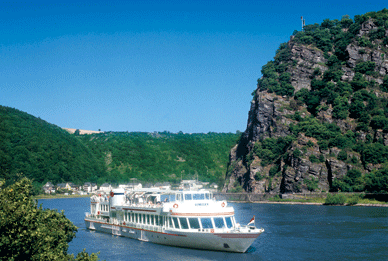 MS Loreley vor dem Loreleyfelsen